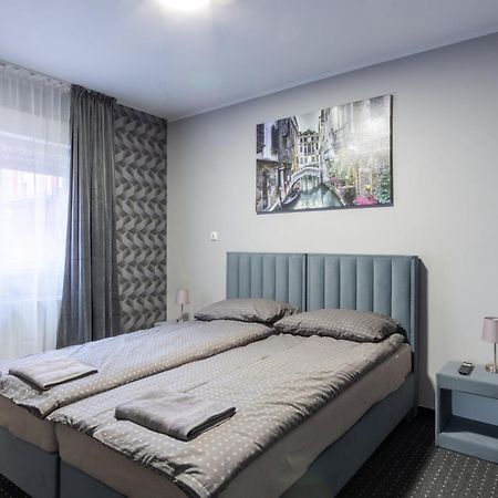 Bed And Breakfast 33 Duisburg Buitenkant foto