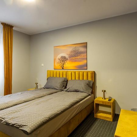 Bed And Breakfast 33 Duisburg Buitenkant foto