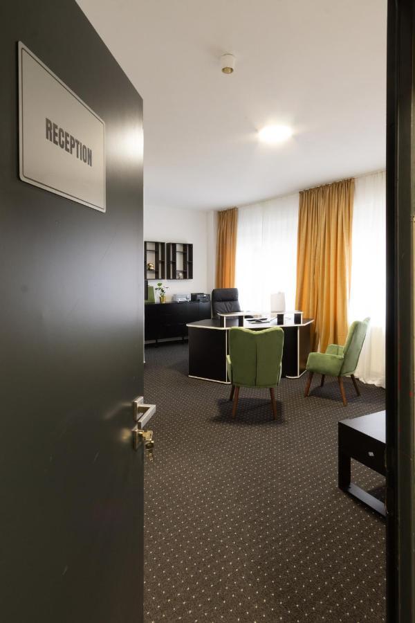 Bed And Breakfast 33 Duisburg Buitenkant foto