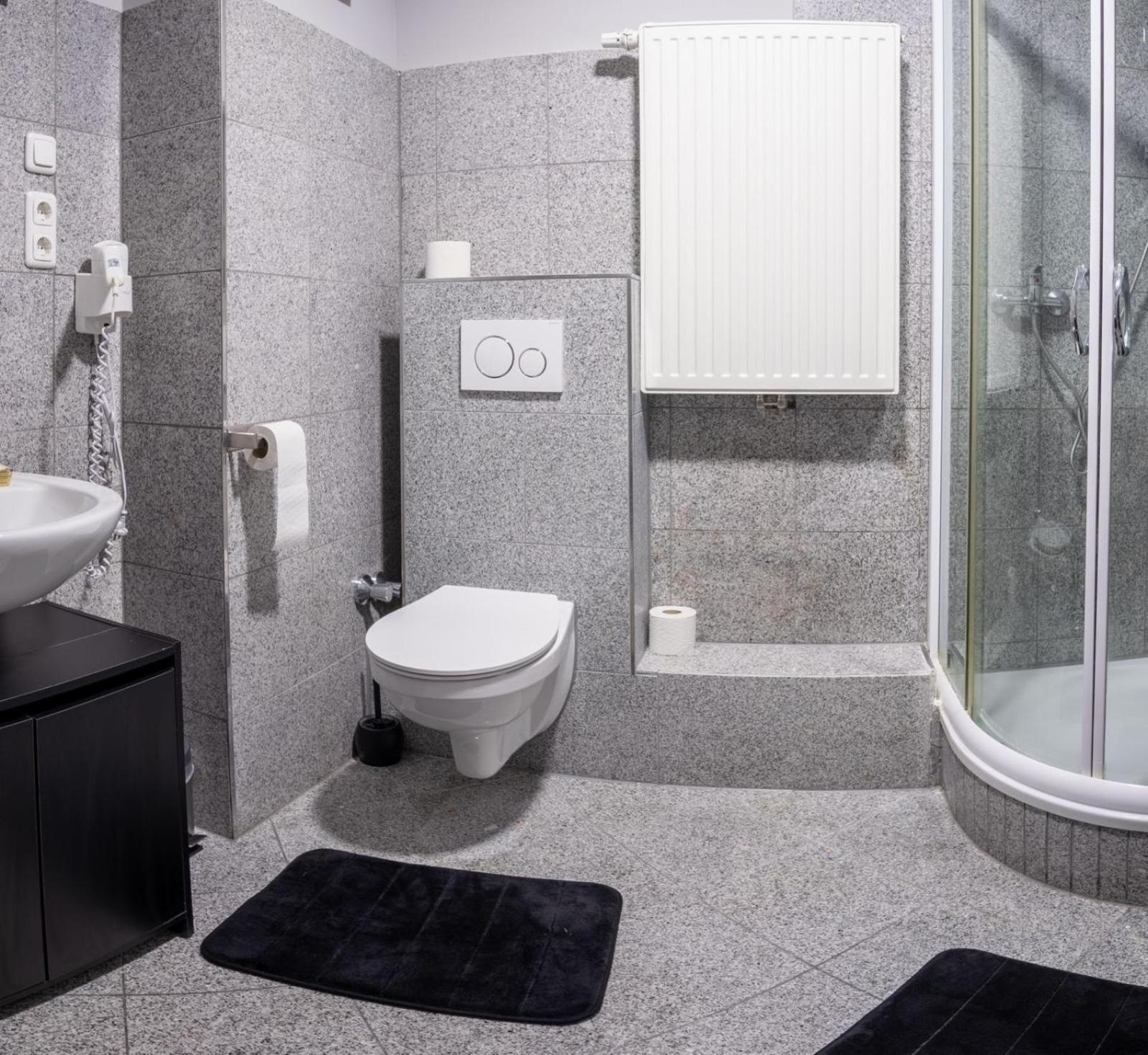 Bed And Breakfast 33 Duisburg Buitenkant foto